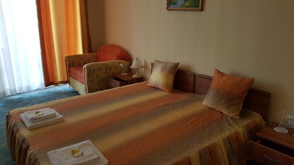 Hotel Venecia Приморско Экстерьер фото